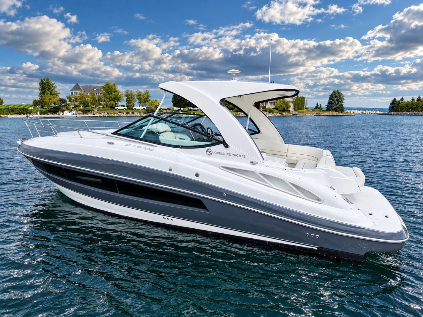 2020 Cruisers Yachts 35 Express, photo 1 of 30