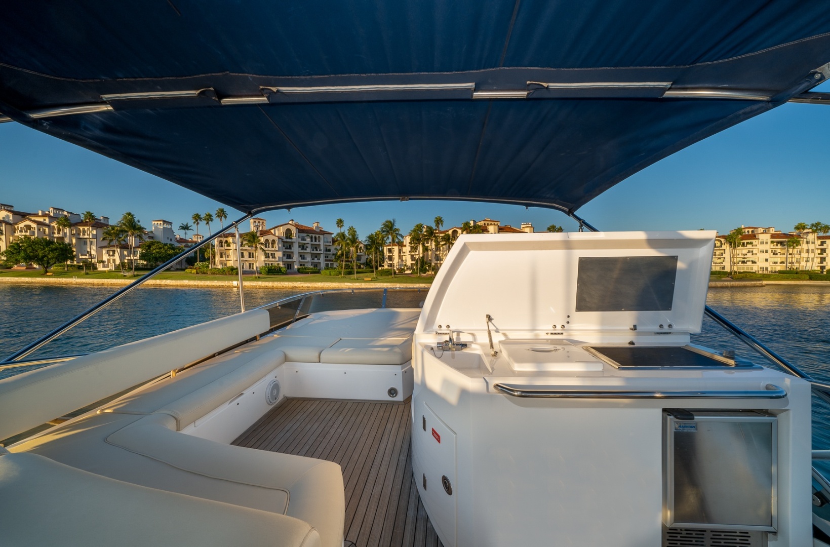Manhattan 63 69ft Sunseeker Yacht For Sale