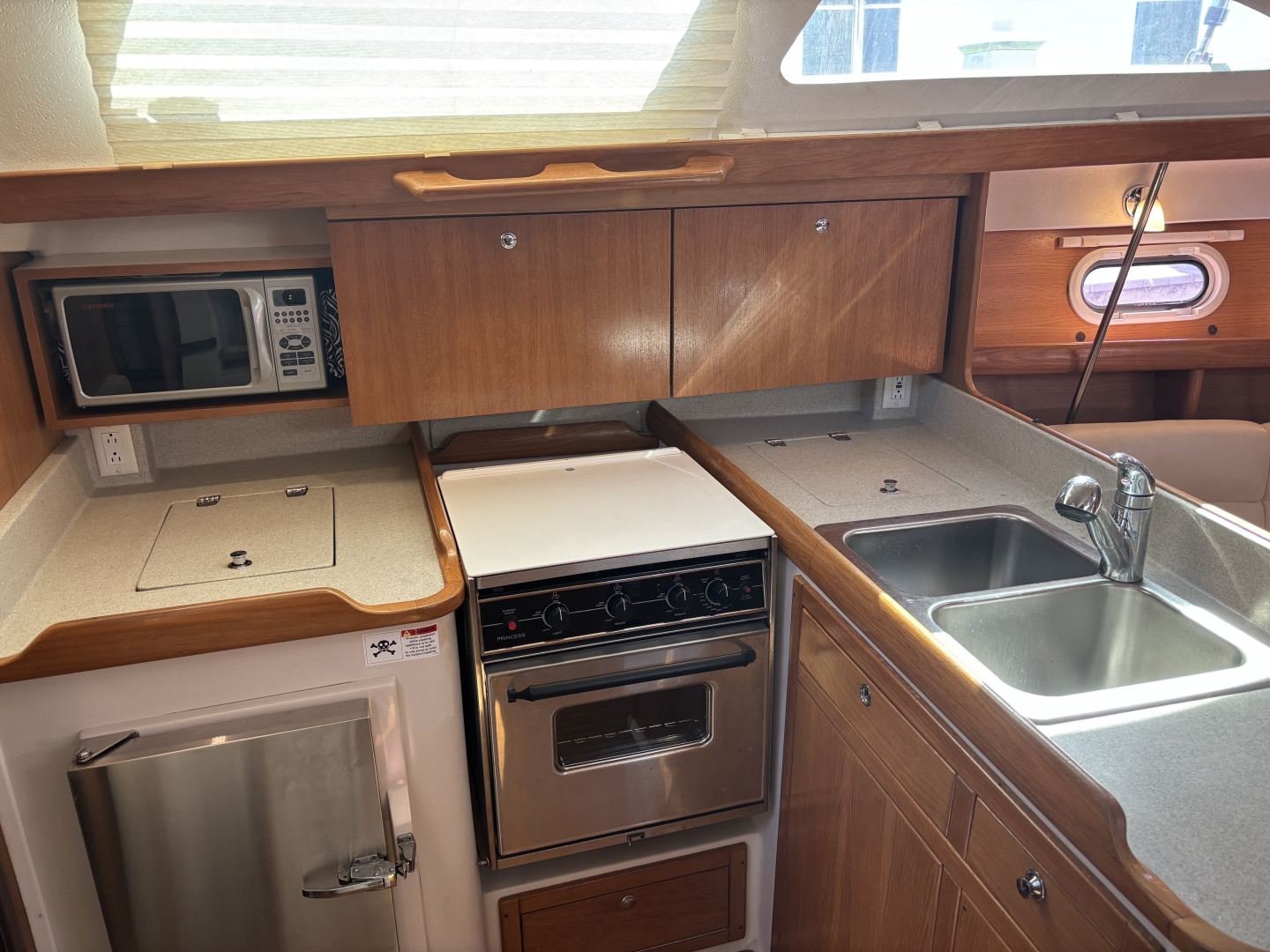 2007 Catalina 387