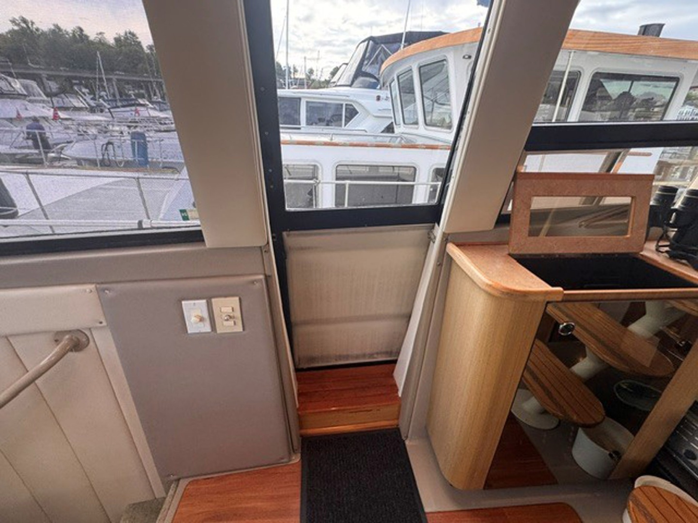 Trading Places 52ft Bayliner Yacht For Sale Trading Places 52ft Bayliner Yacht For Sale