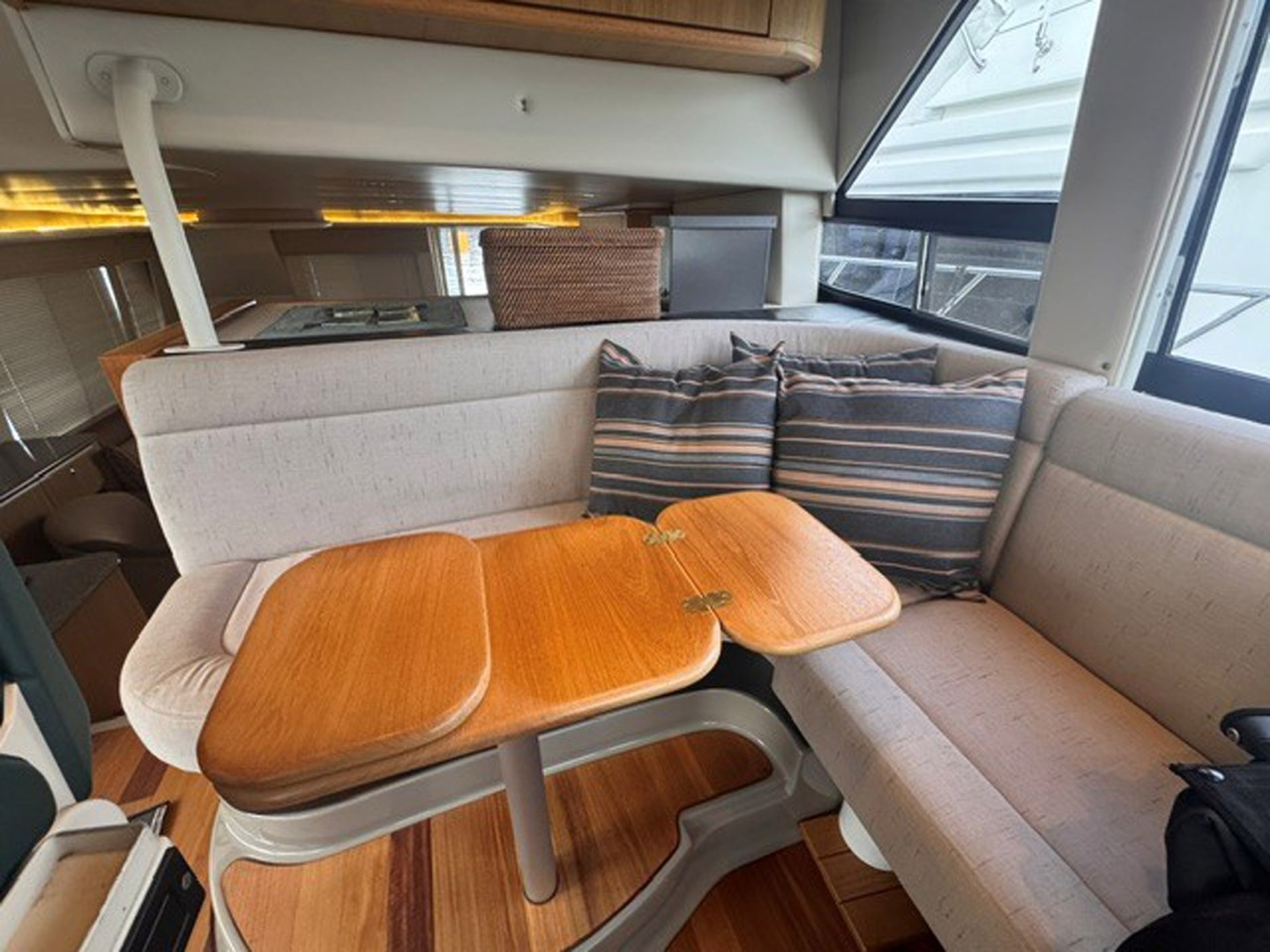 Trading Places 52ft Bayliner Yacht For Sale Trading Places 52ft Bayliner Yacht For Sale