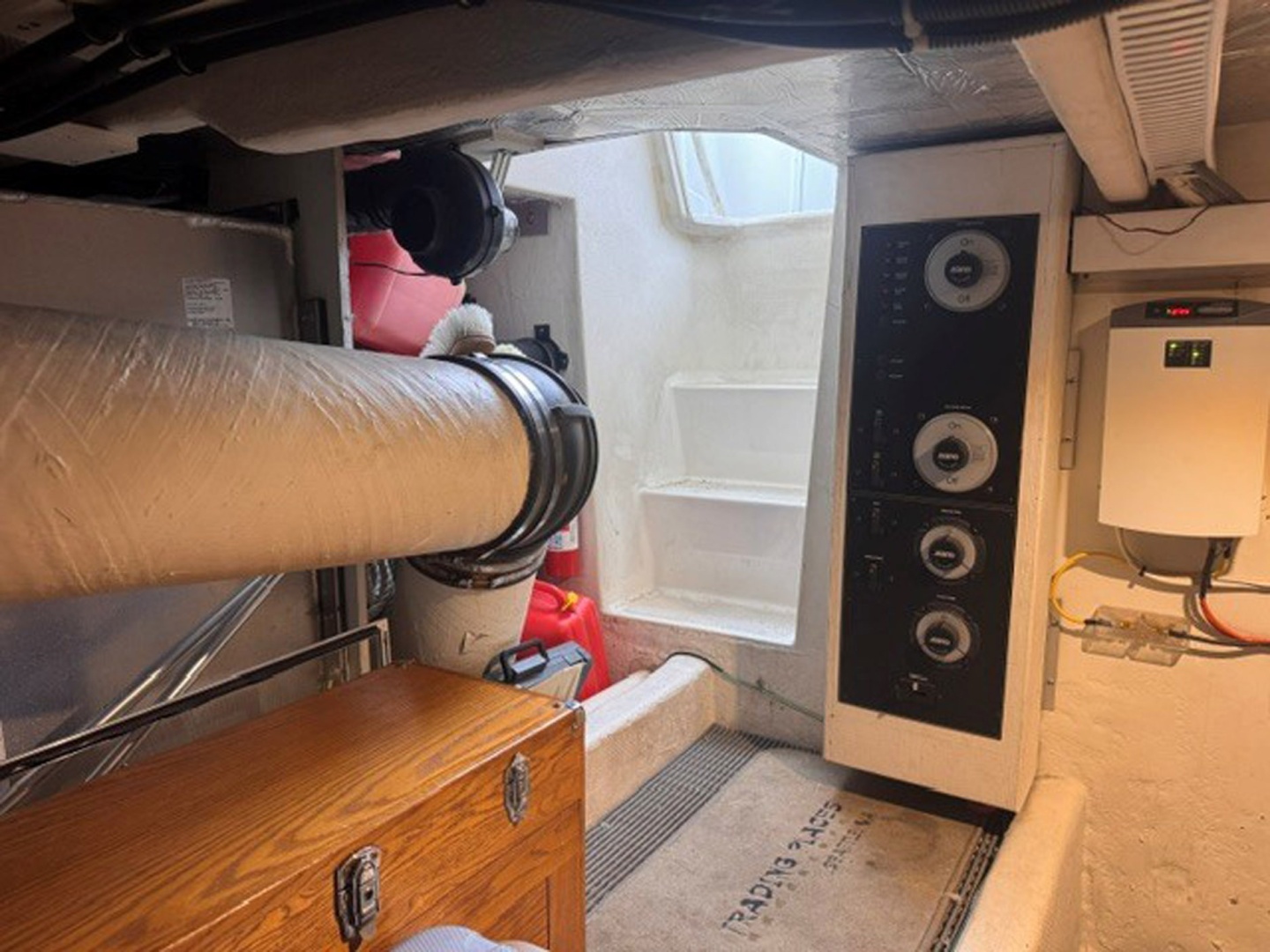Trading Places 52ft Bayliner Yacht For Sale Trading Places 52ft Bayliner Yacht For Sale