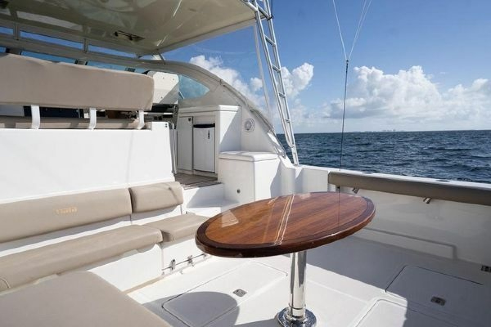 2005 Tiara Yachts 4200 Open