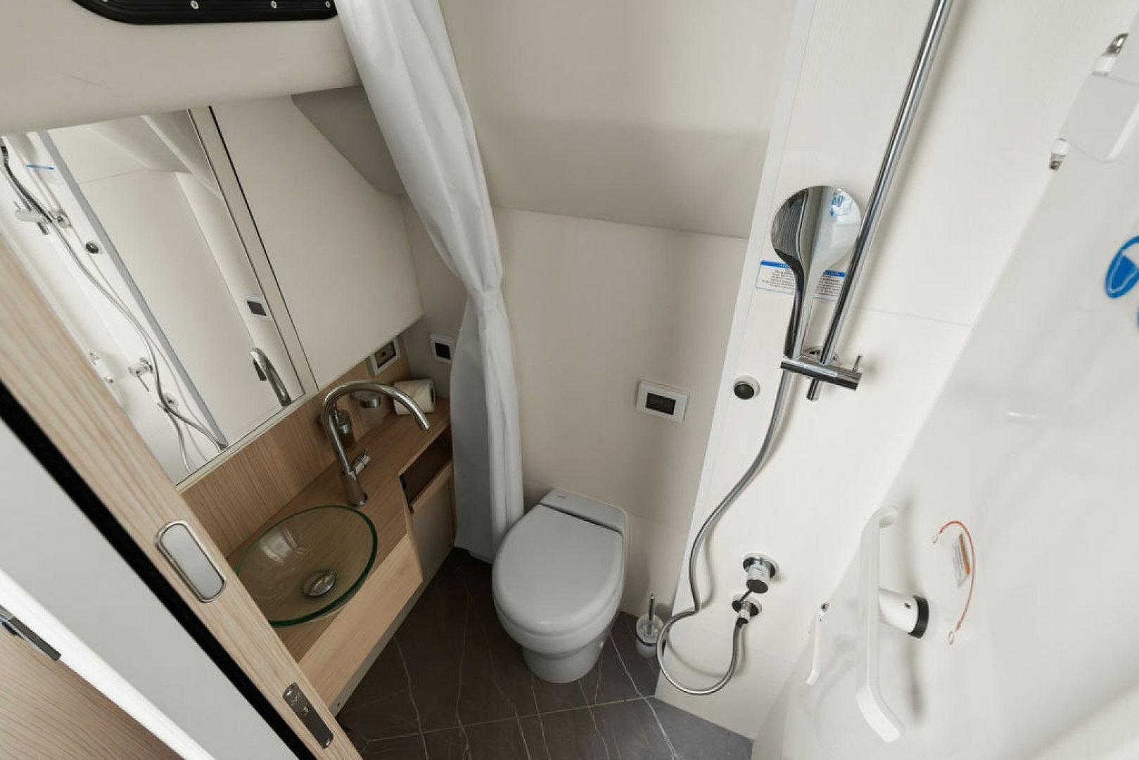 2023 Absolute Navetta 64