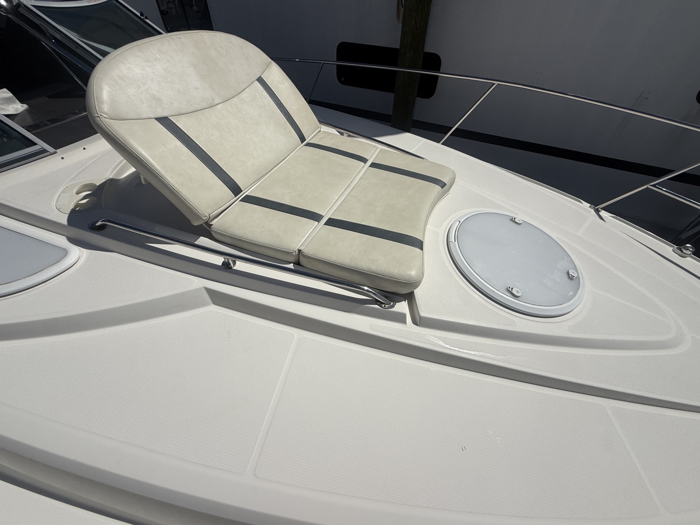 33ft Monterey Yacht For Sale