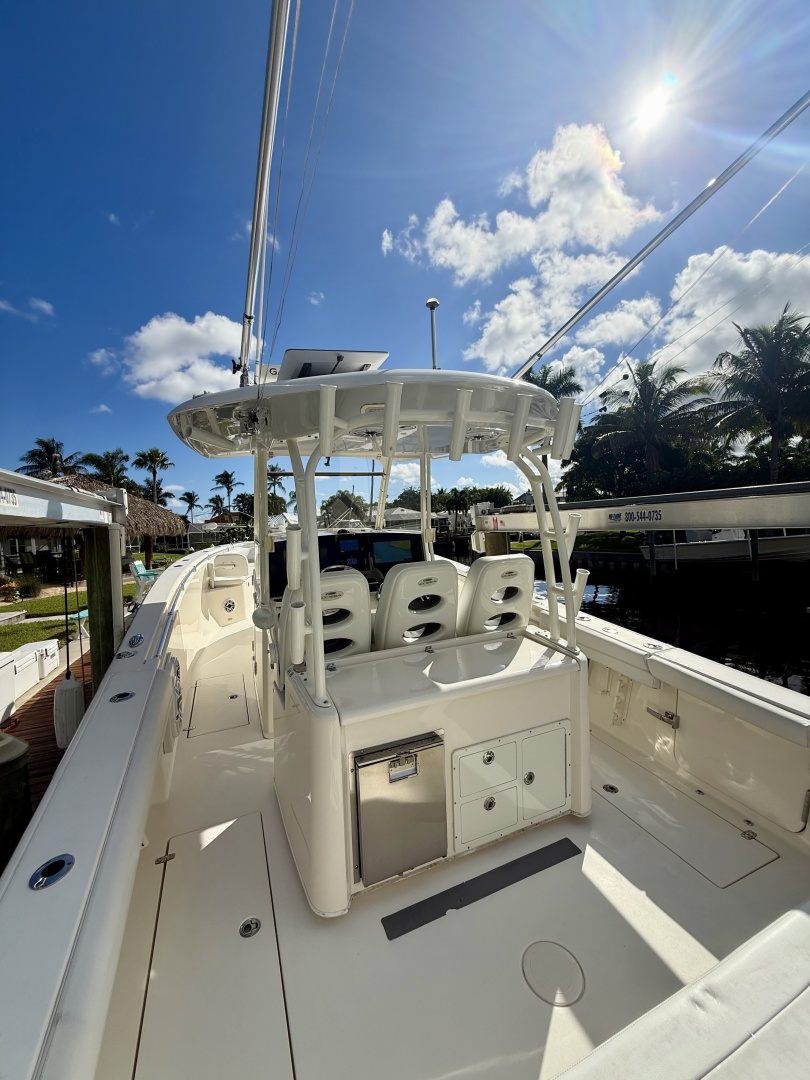 35ft Cobia Yacht For Sale