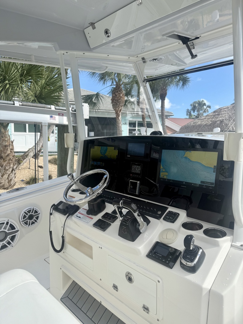 35ft Cobia Yacht For Sale