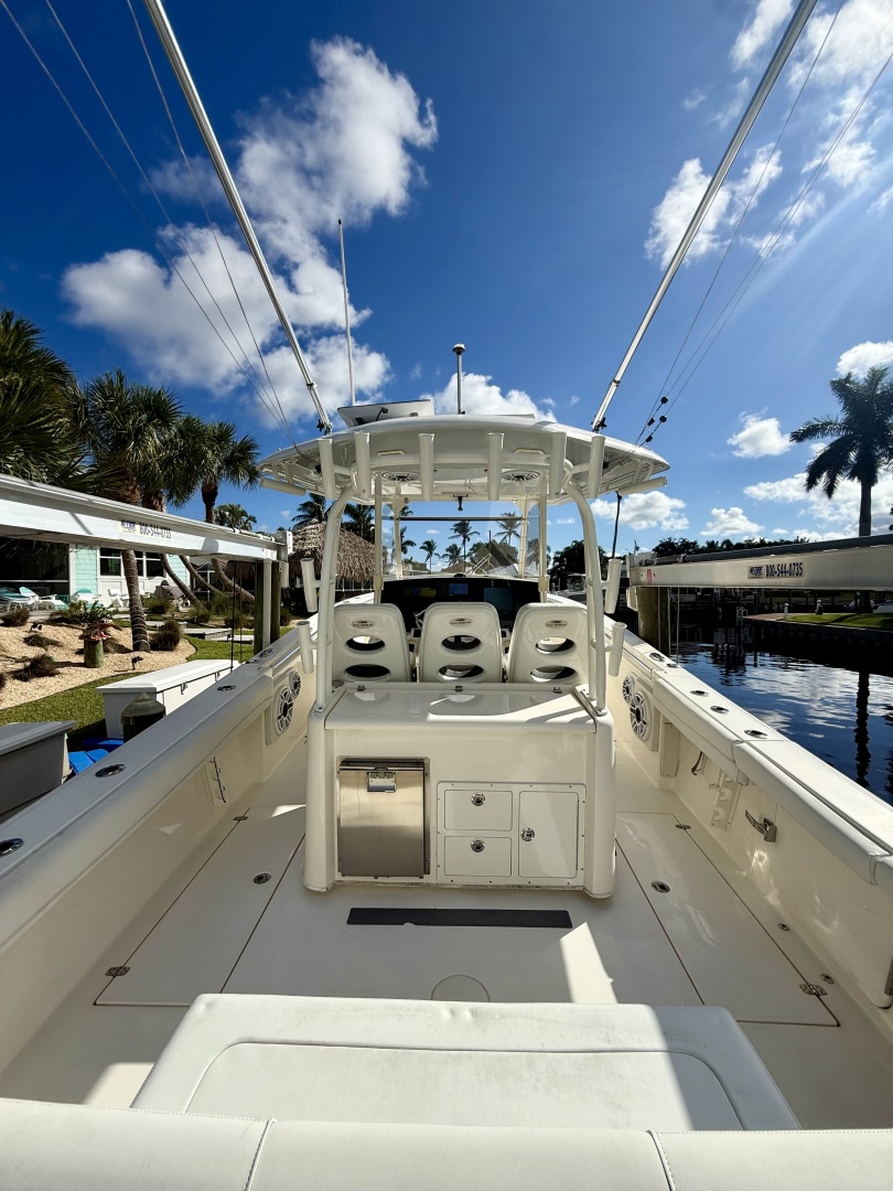 35ft Cobia Yacht For Sale