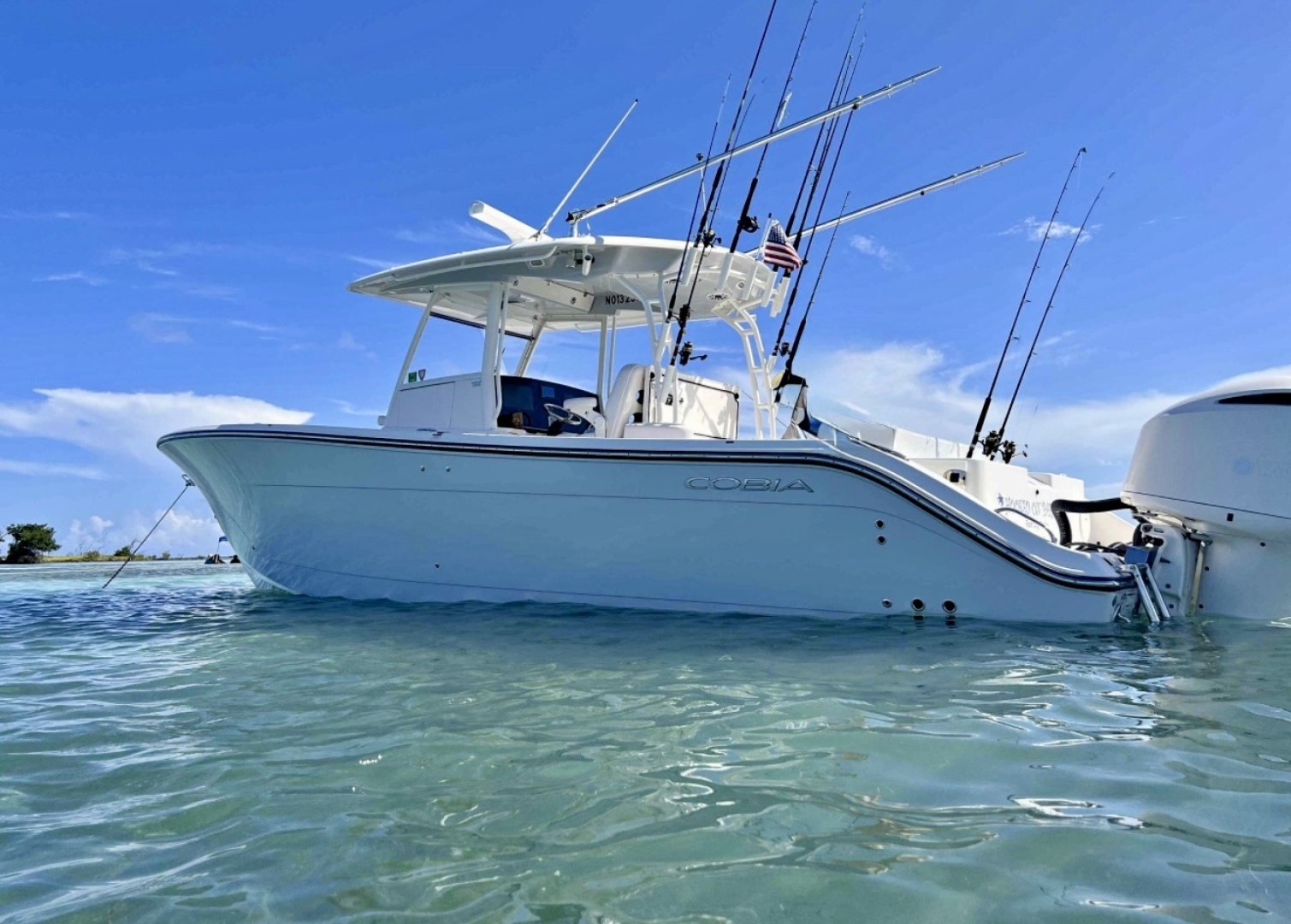 2021 Cobia 350