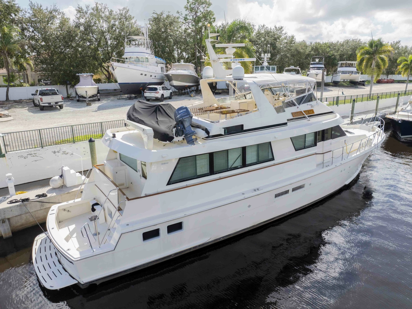 1991 Hatteras 70 Cockpit Motor Yacht, photo 1 of 44
