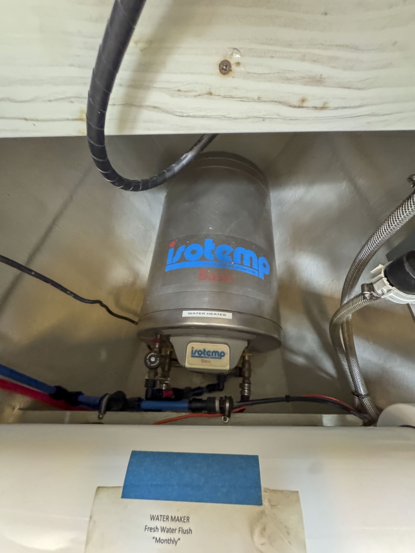 CONSCIOUS SEDATION 42ft Manta Yacht For Sale