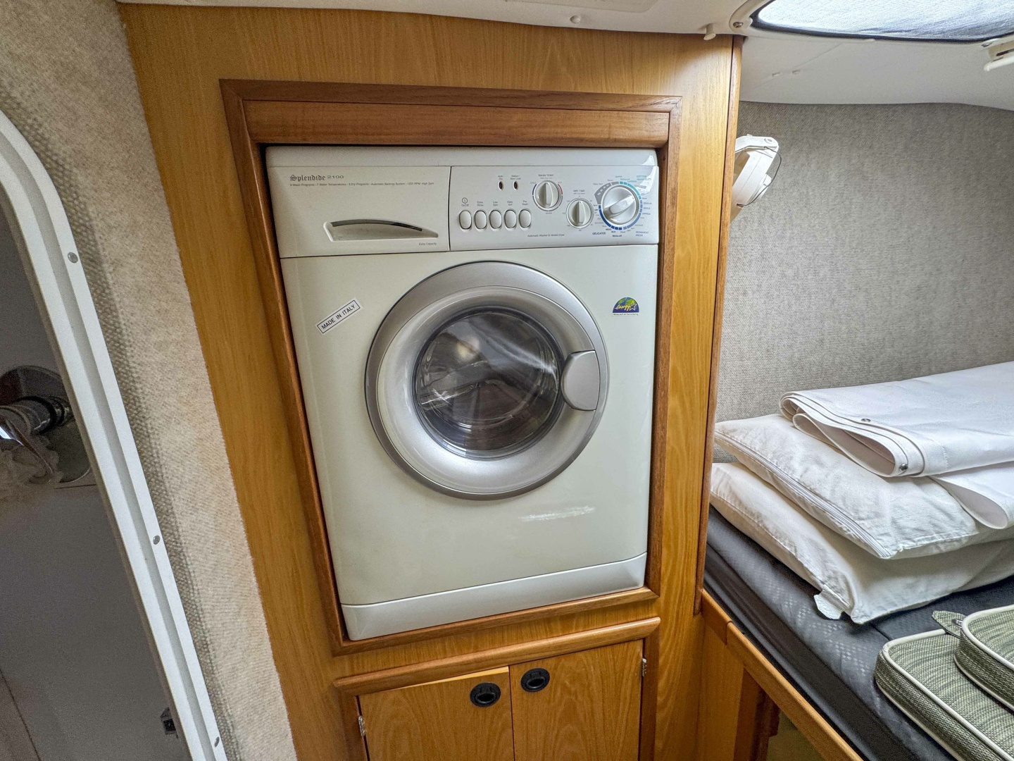 CONSCIOUS SEDATION 42ft Manta Yacht For Sale