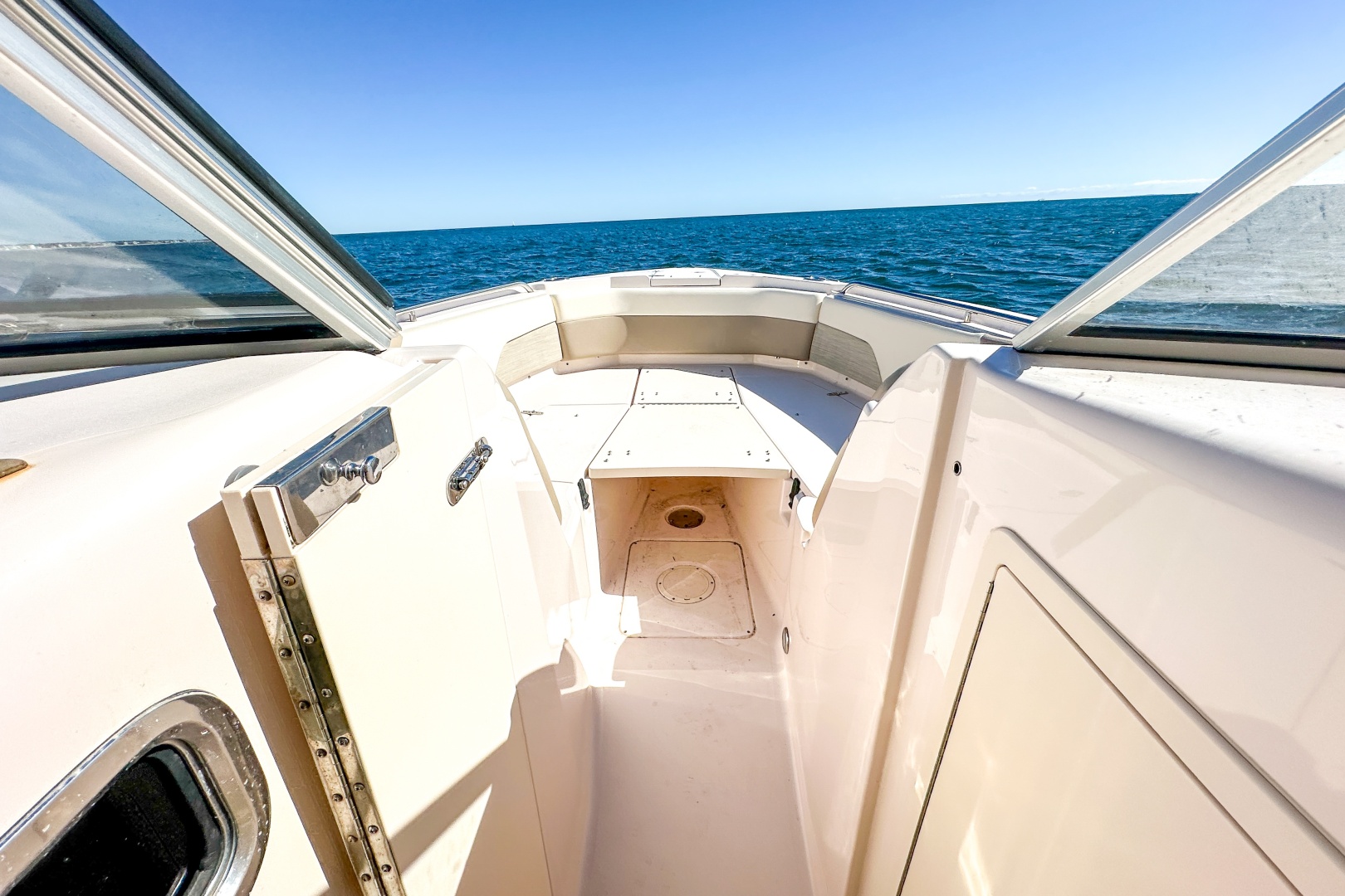 2014 Grady-White 307 Freedom