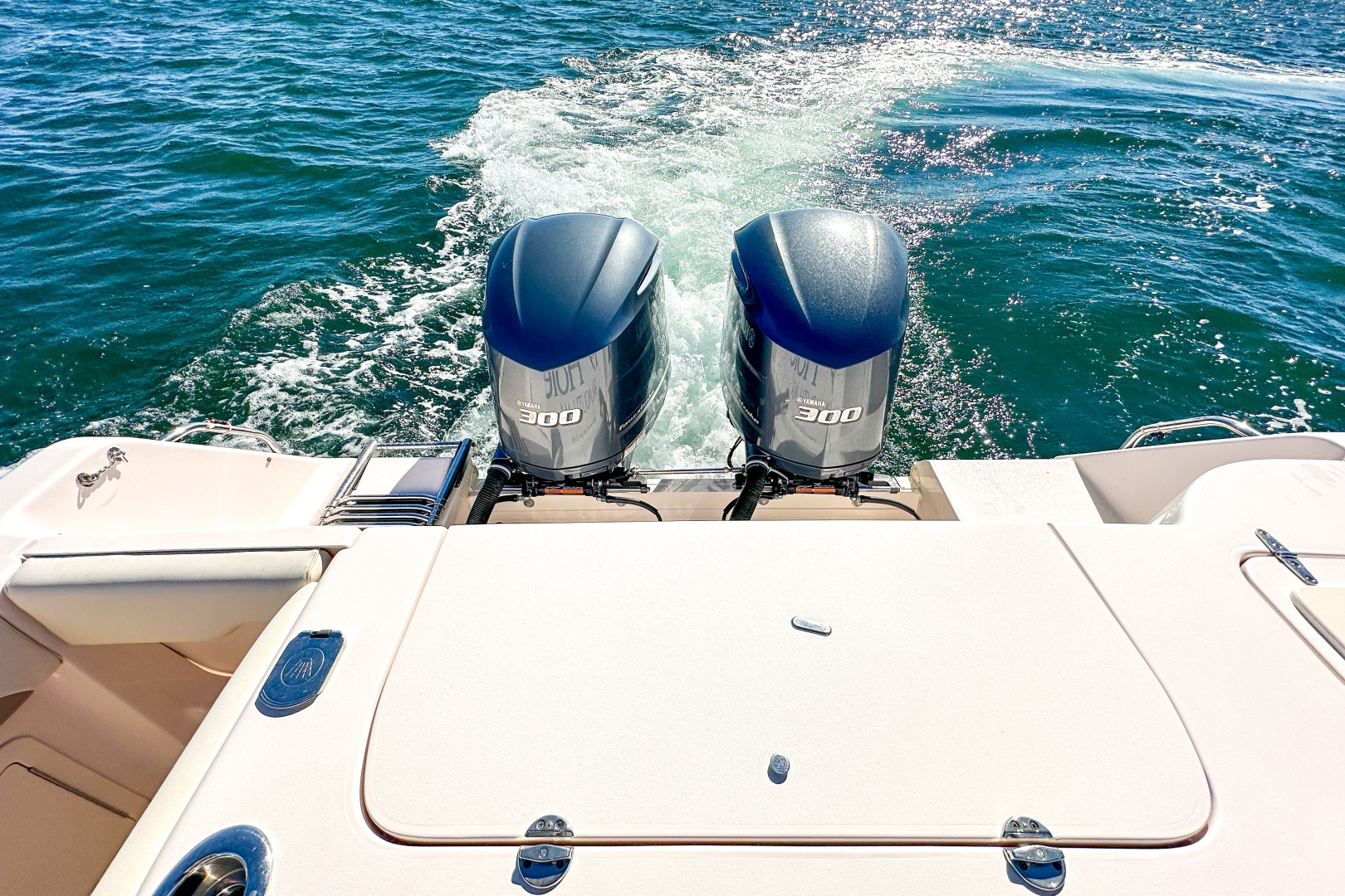 2014 Grady-White 307 Freedom