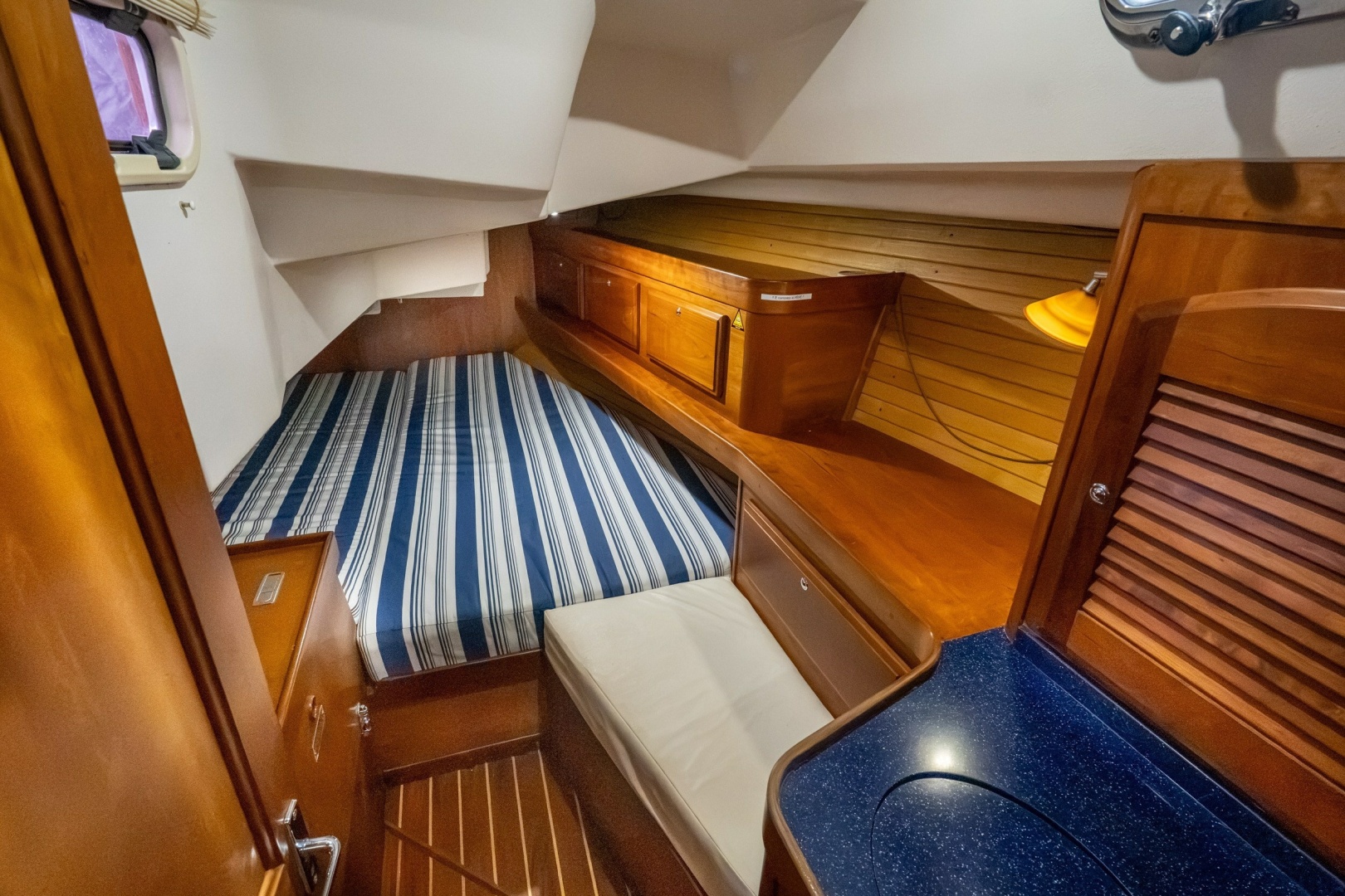 2005 Sabre 426