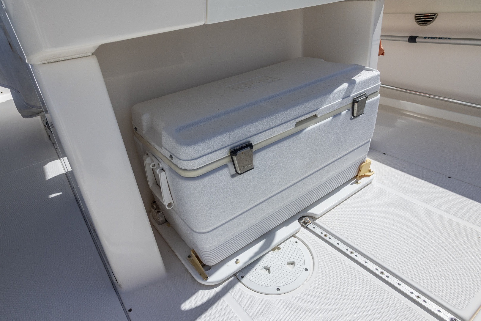 2012 Everglades 295 CENTER CONSOLE