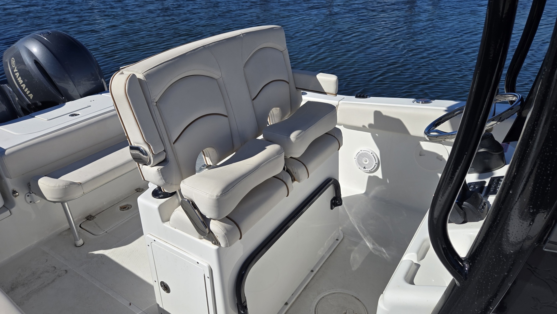 Turn Back Tide 26ft Sea Hunt Yacht For Sale