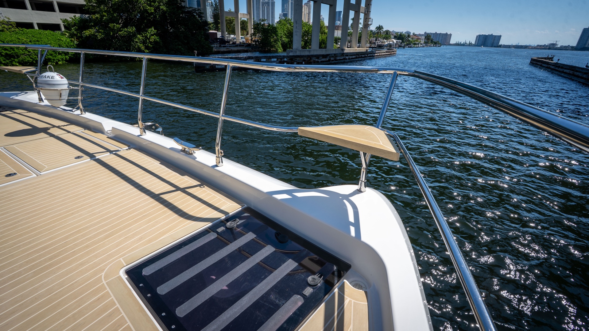 2025 Aquila 54 Yacht