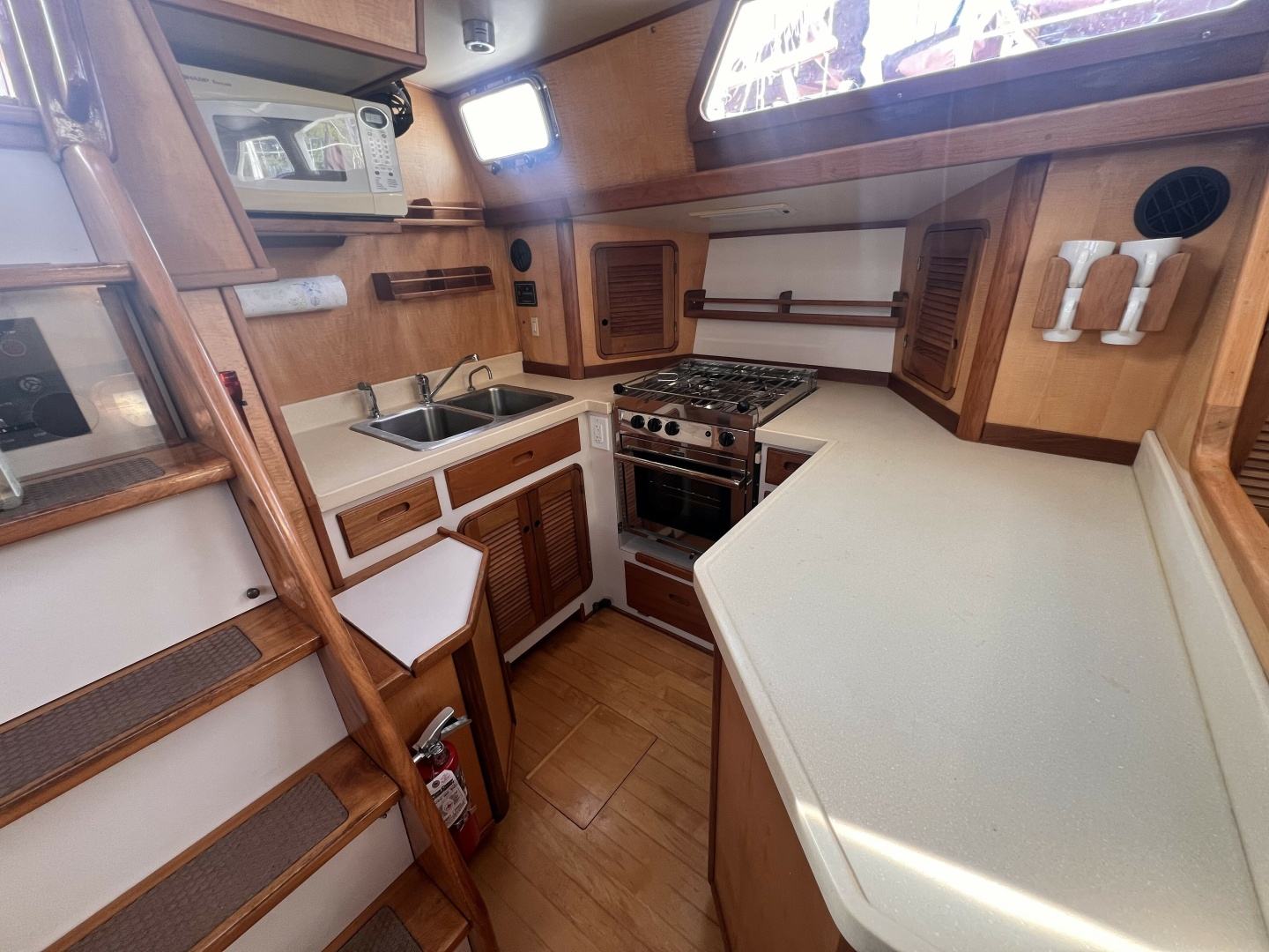 MITERNE 51ft Perry Yacht For Sale