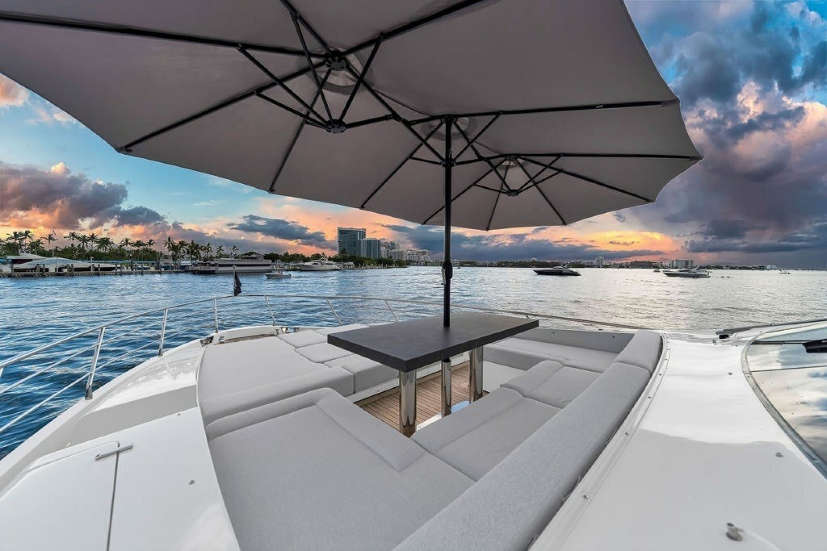 2017 Azimut 84