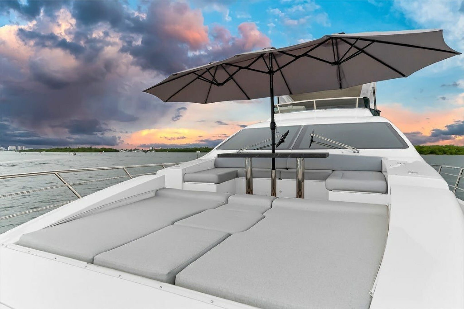 2017 Azimut 84
