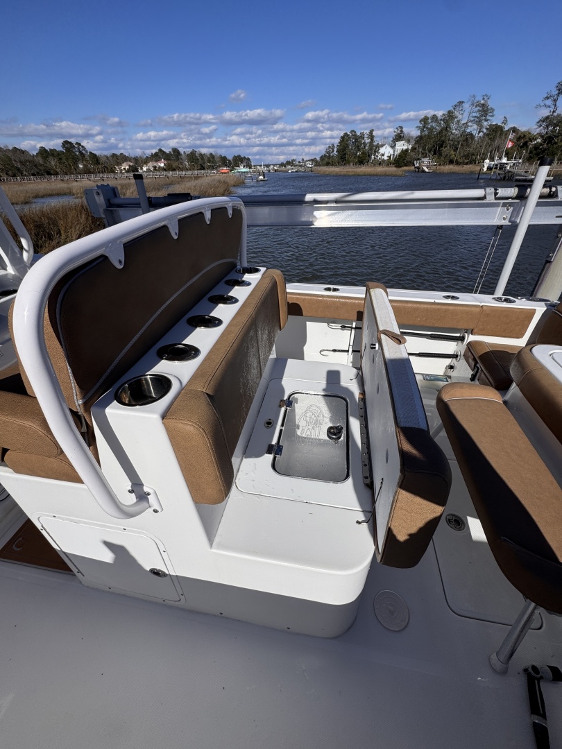 27ft Sea Hunt Yacht For Sale