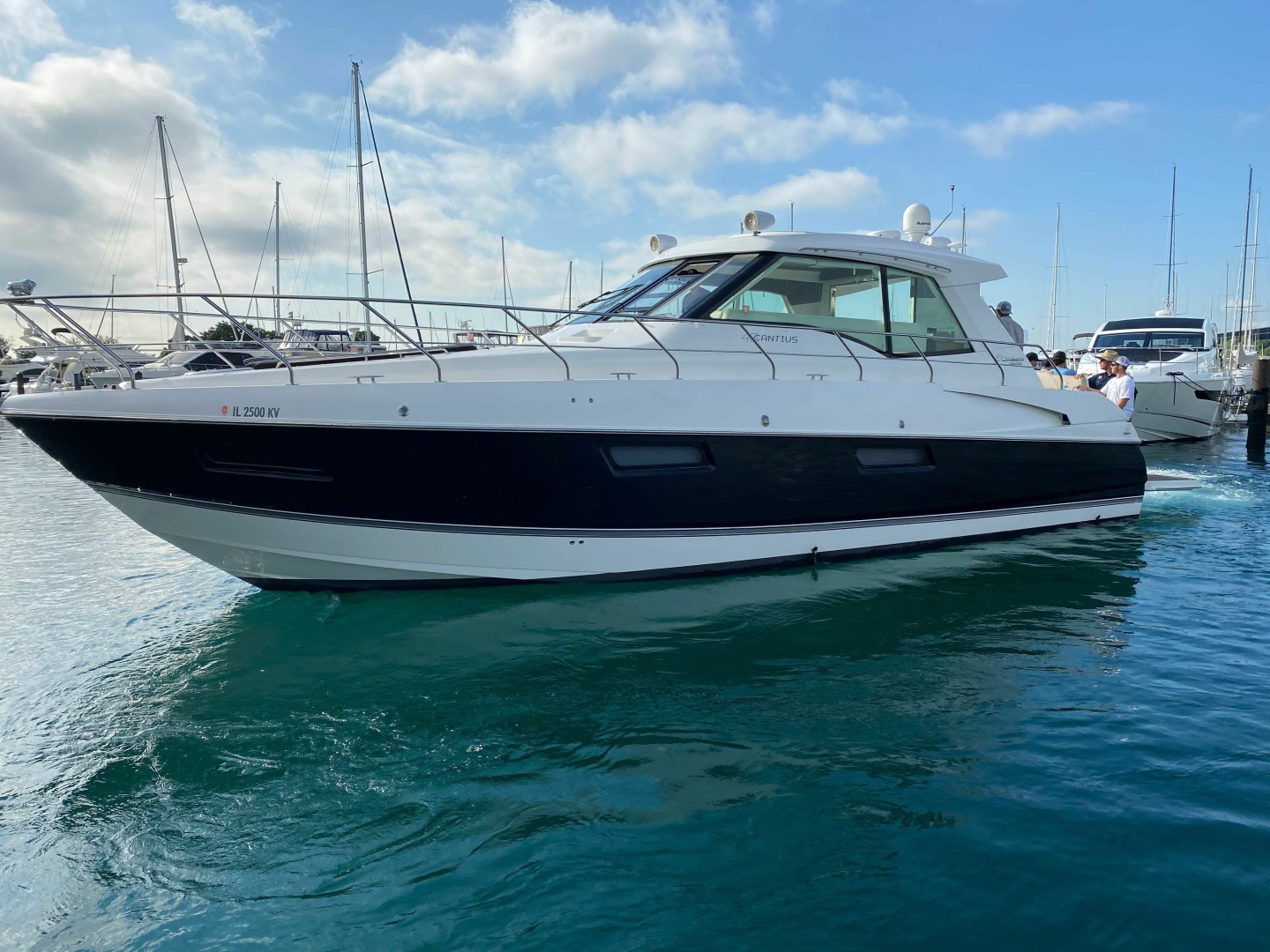 2011 Cruisers Yachts 48 Cantius