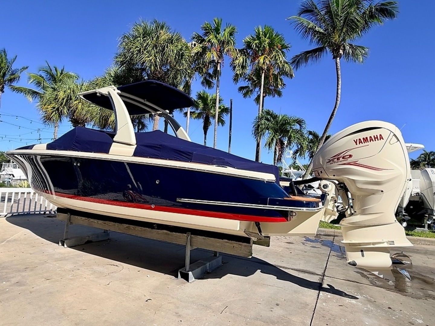 28ft Chris Craft Yacht For Sale