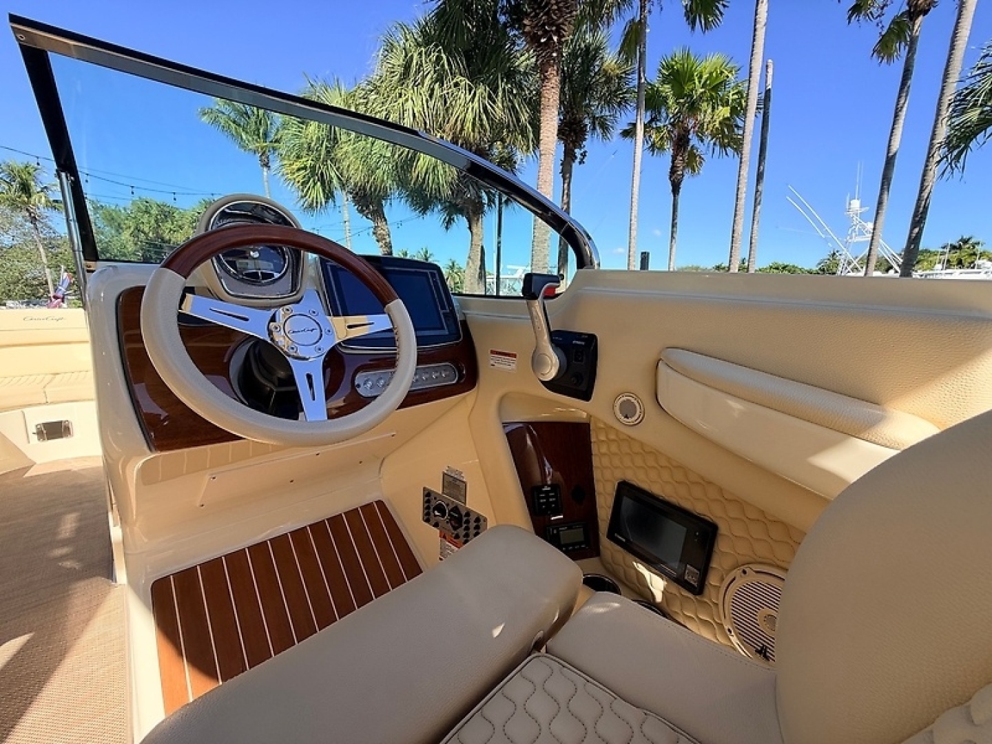 28ft Chris Craft Yacht For Sale
