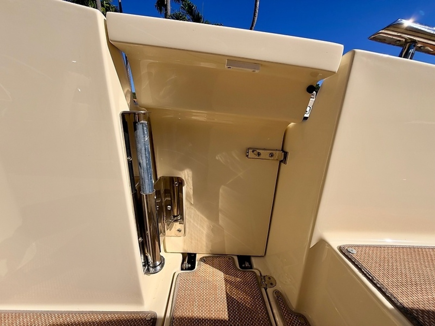 28ft Chris Craft Yacht For Sale