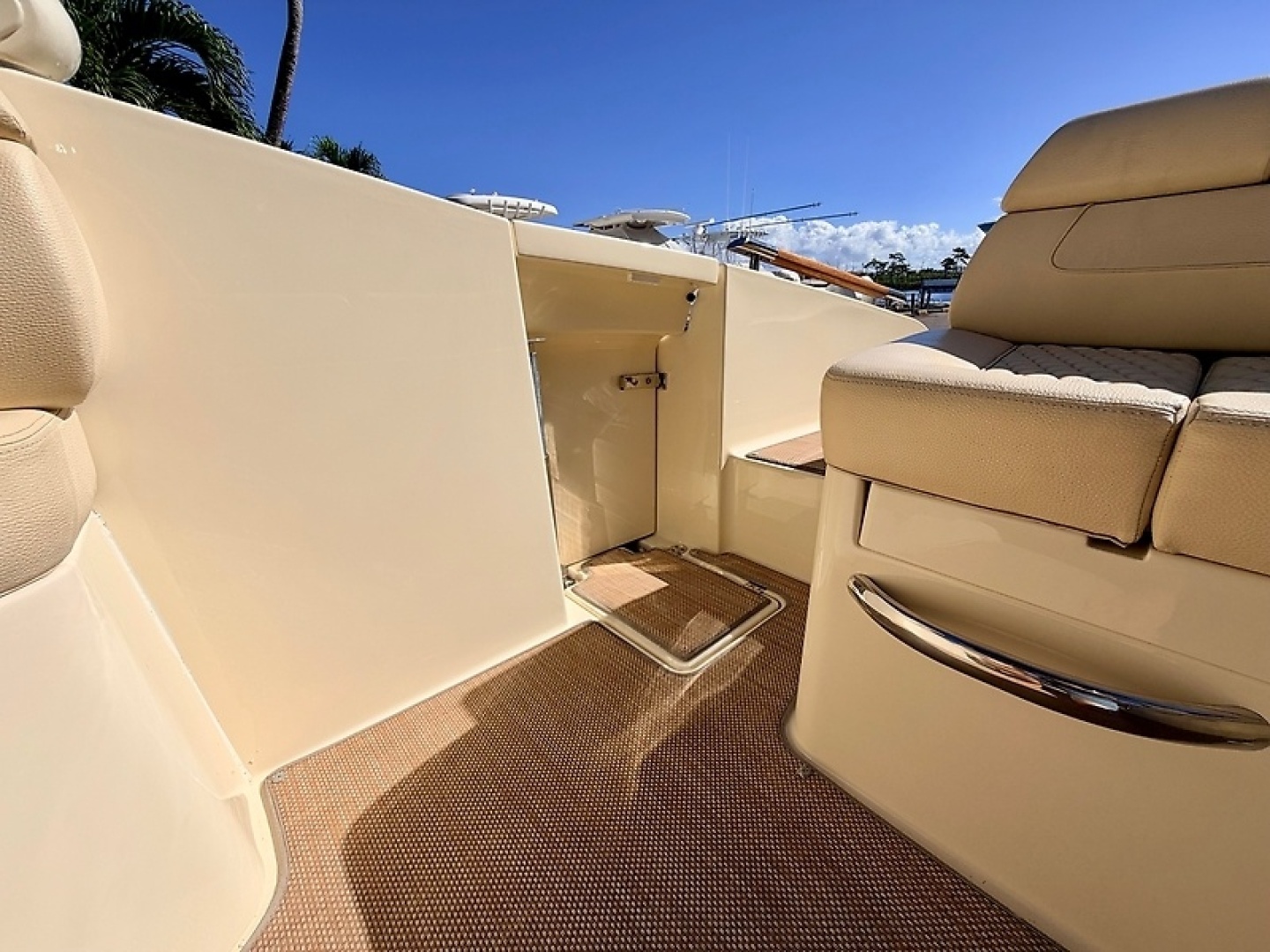 28ft Chris Craft Yacht For Sale