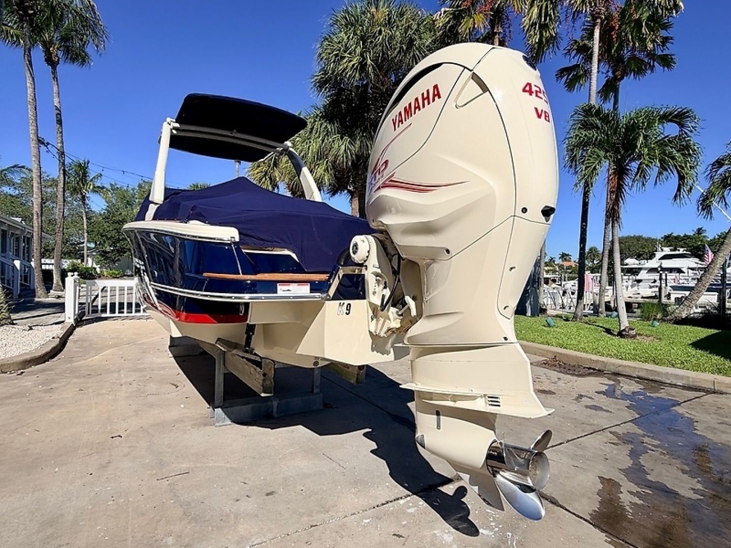 28ft Chris Craft Yacht For Sale