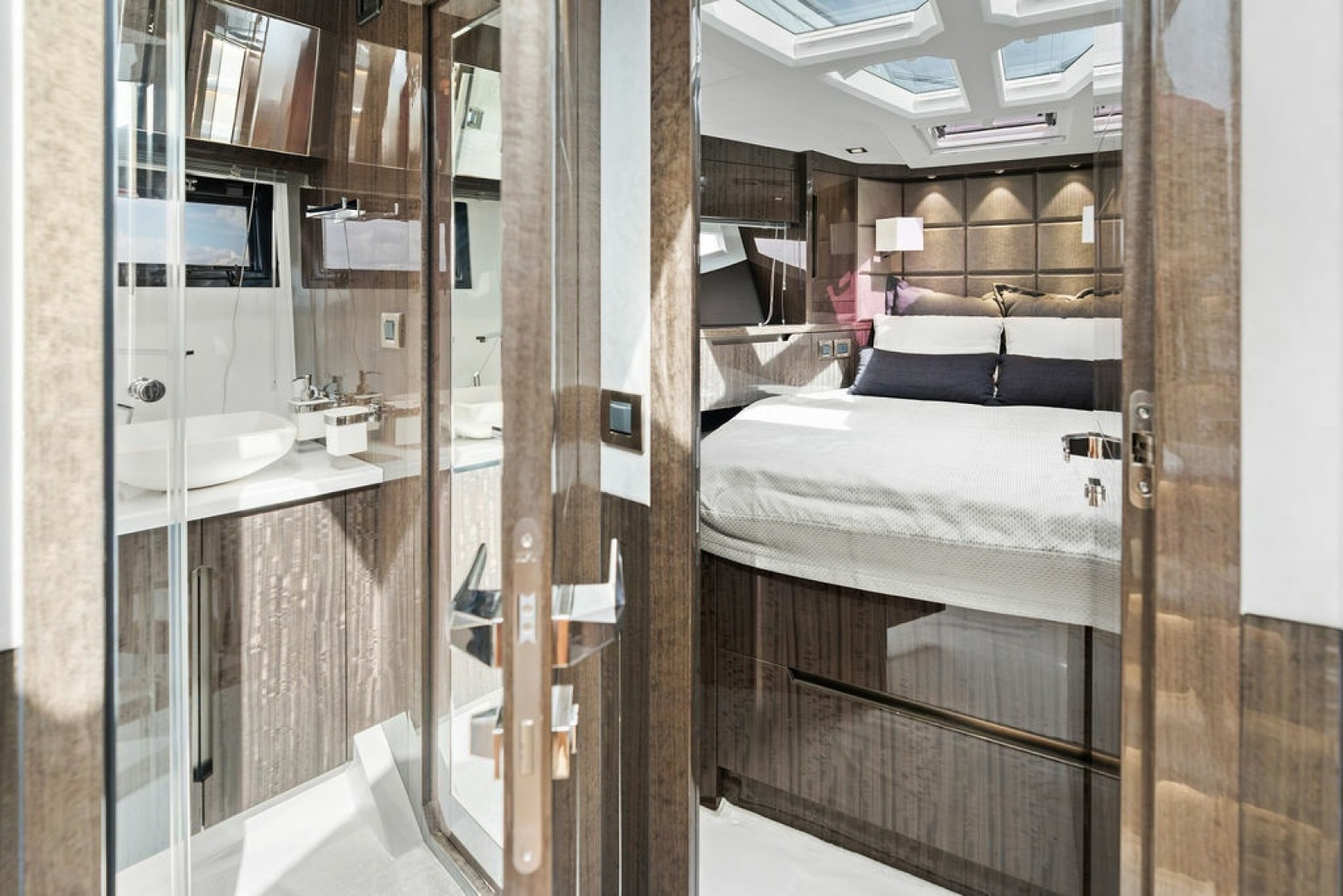2021 Galeon 