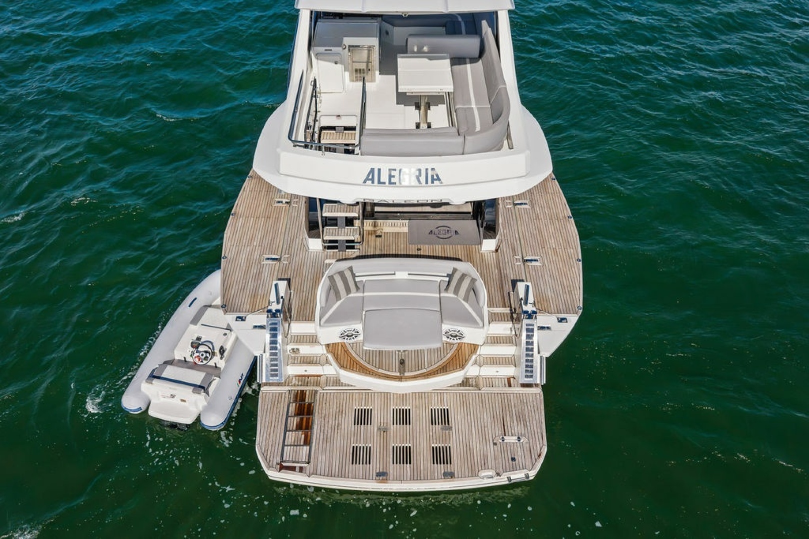2021 Galeon 