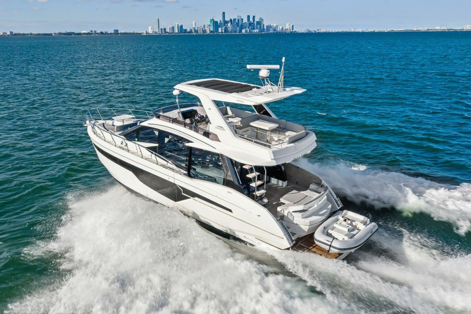2021 Galeon 