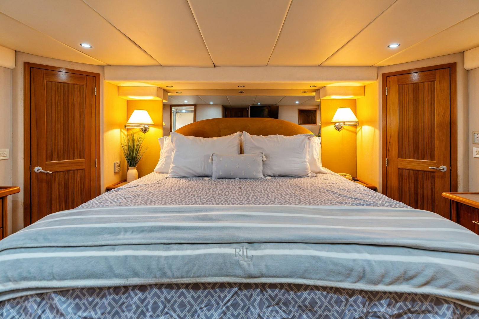 2001 Pacific Mariner 65