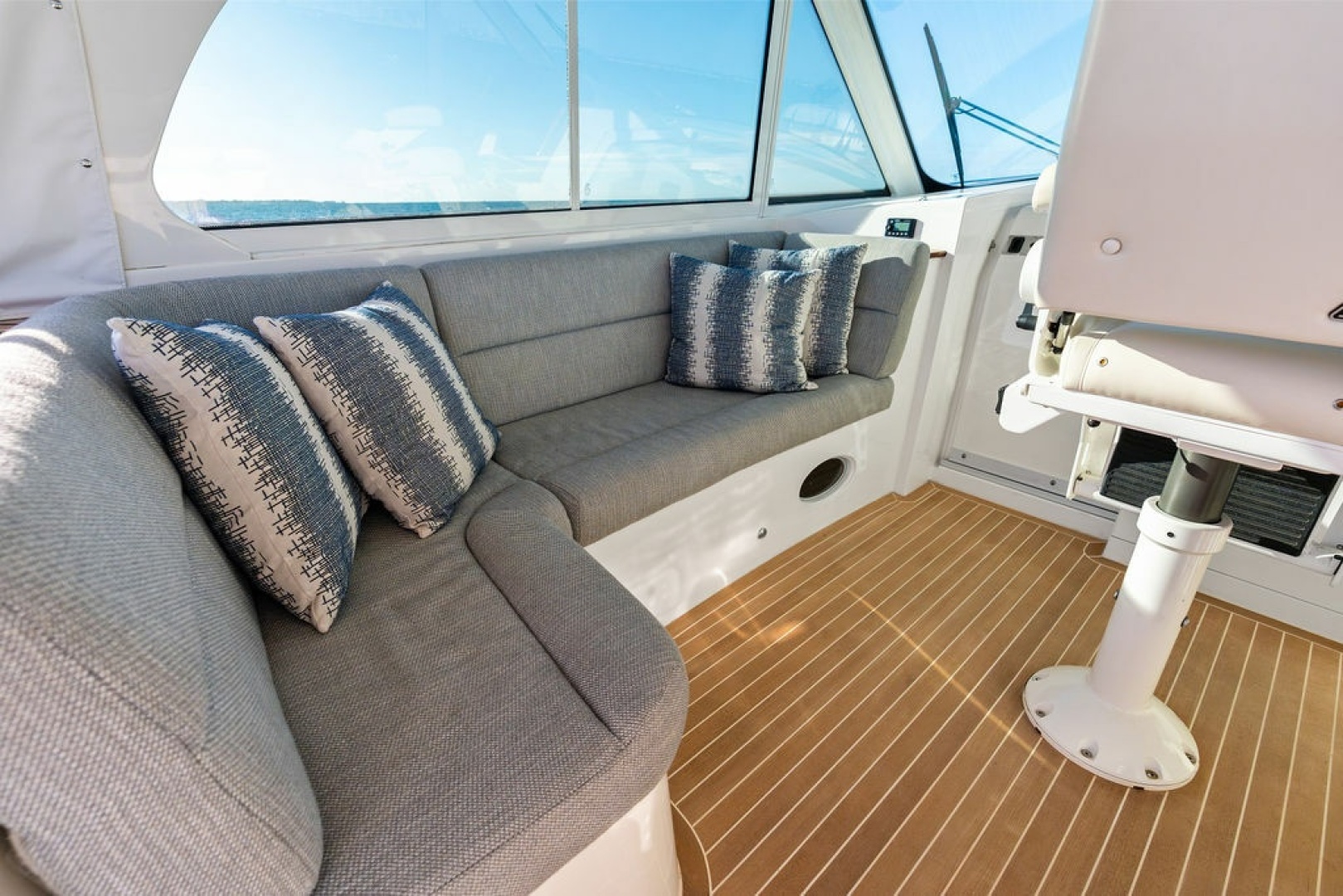 Kalm Harbour 40ft Hinckley Yacht For Sale