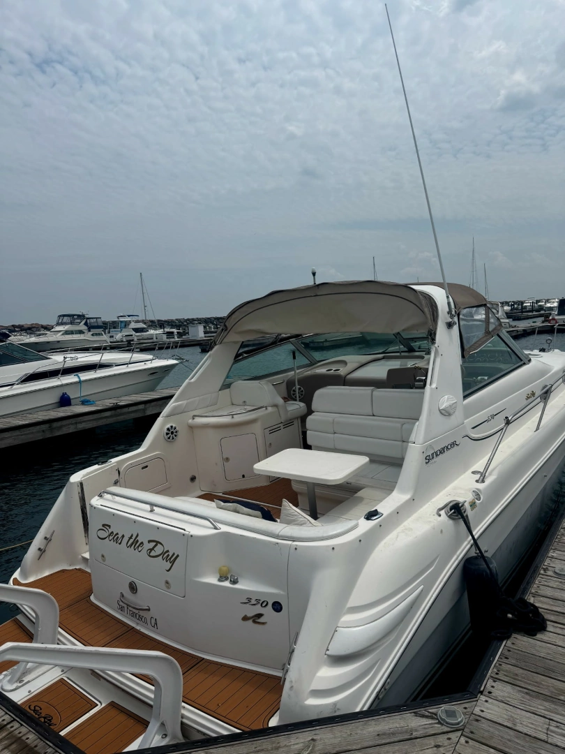1998 Sea Ray Sundancer 330, photo 1 of 7