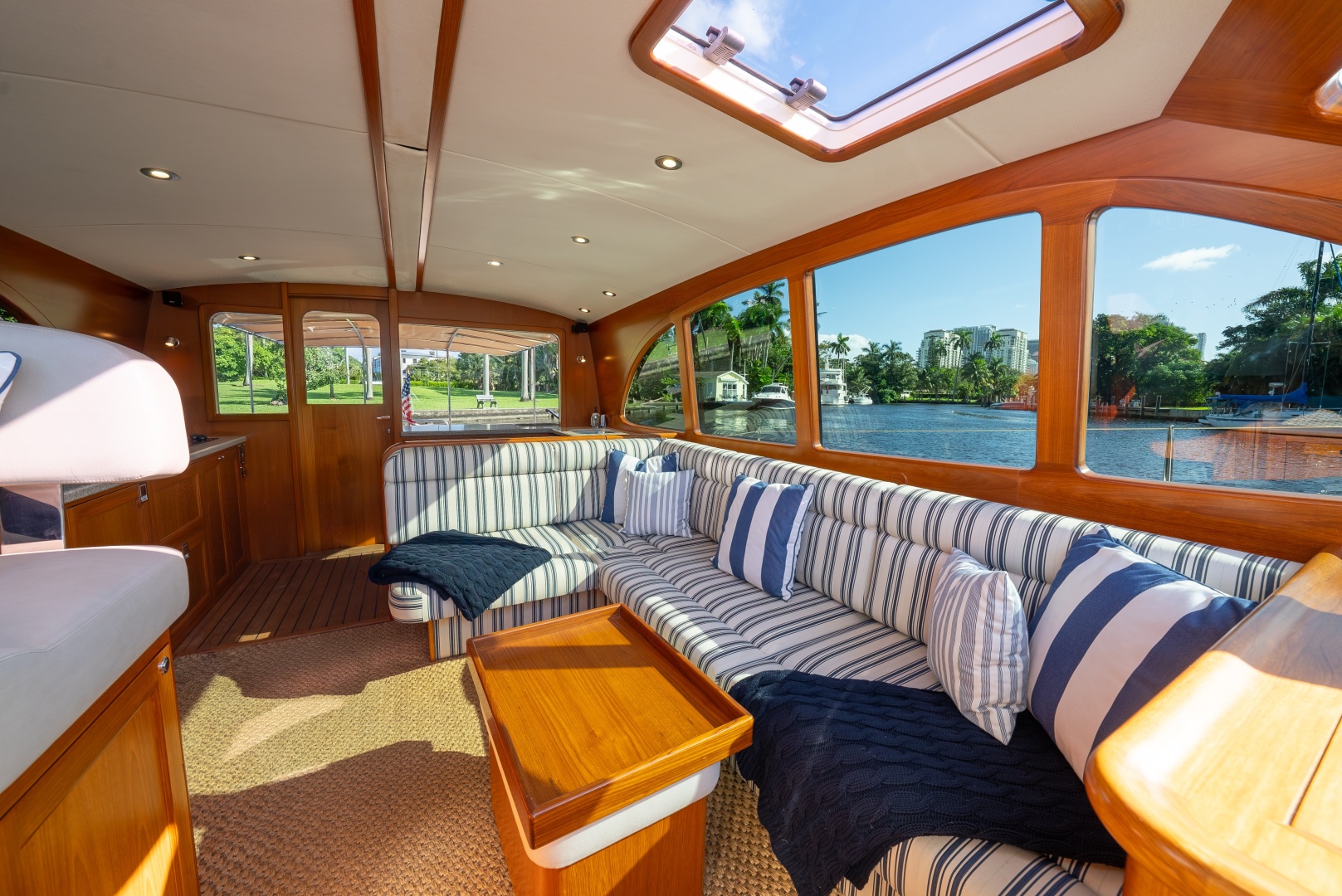 APSARA 50ft Palm Beach Motor Yachts Yacht For Sale