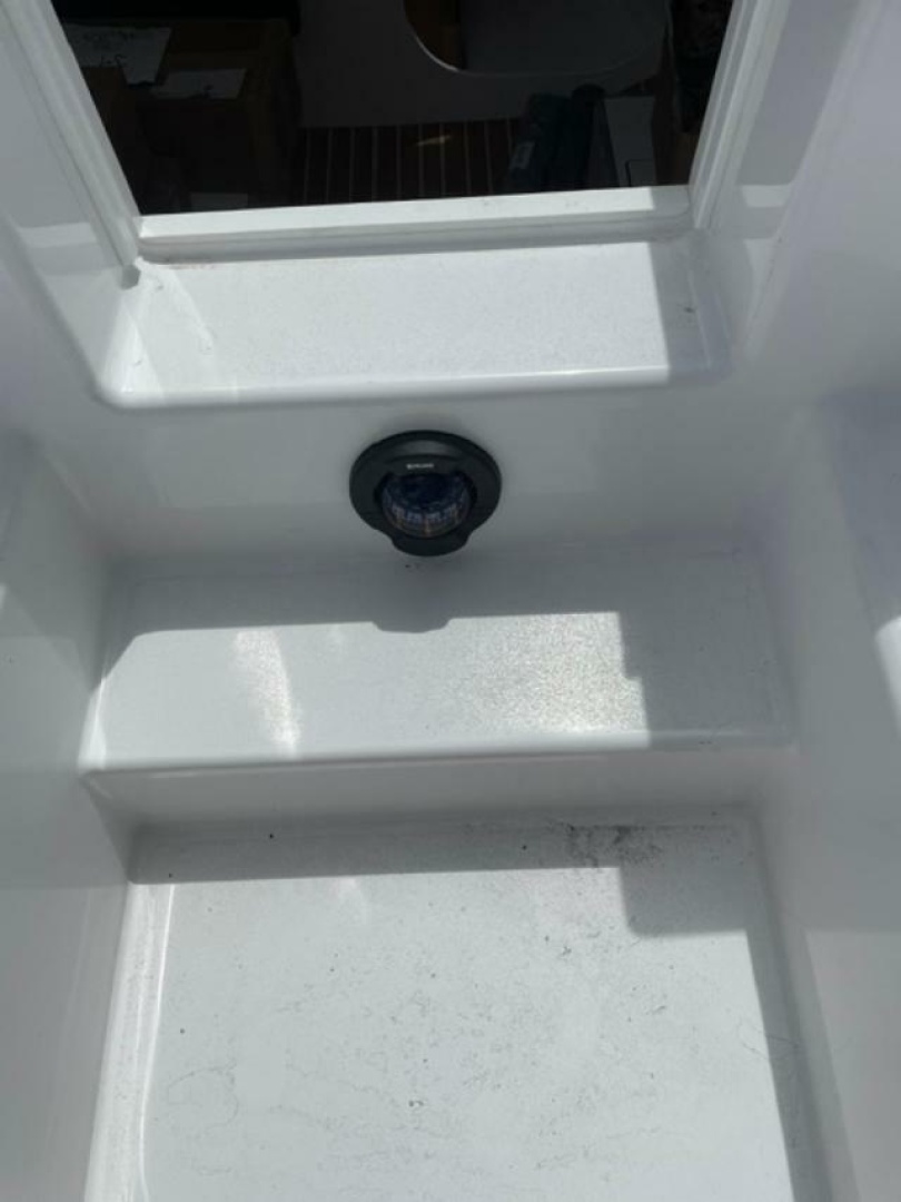 28ft J Boats Yacht For Sale