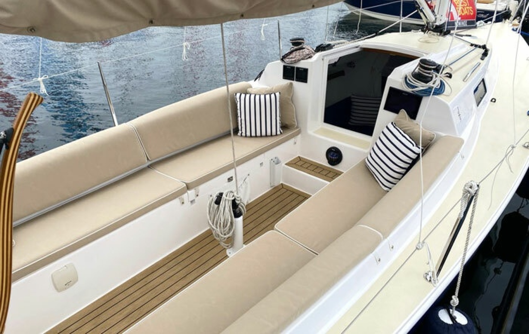 28ft J Boats Yacht For Sale