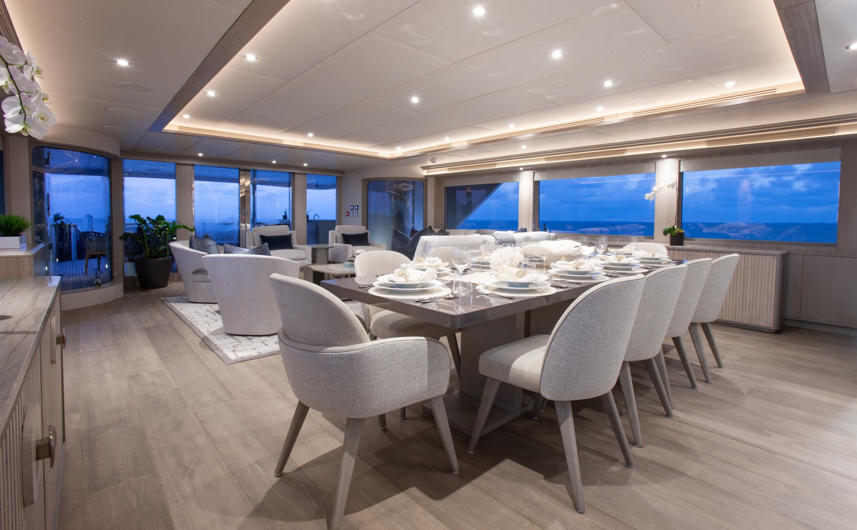 2000 Trinity Yachts 