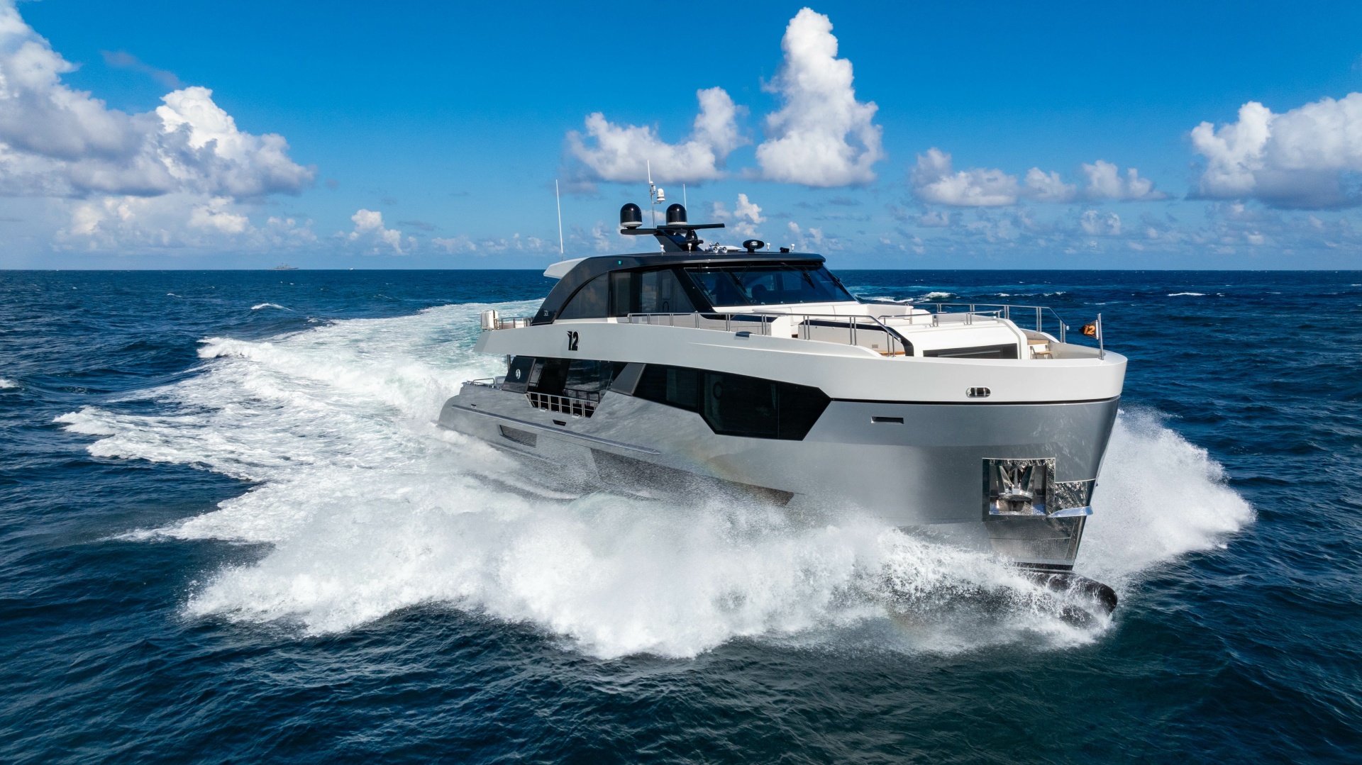 2023 Ocean Alexander 32 Explorer