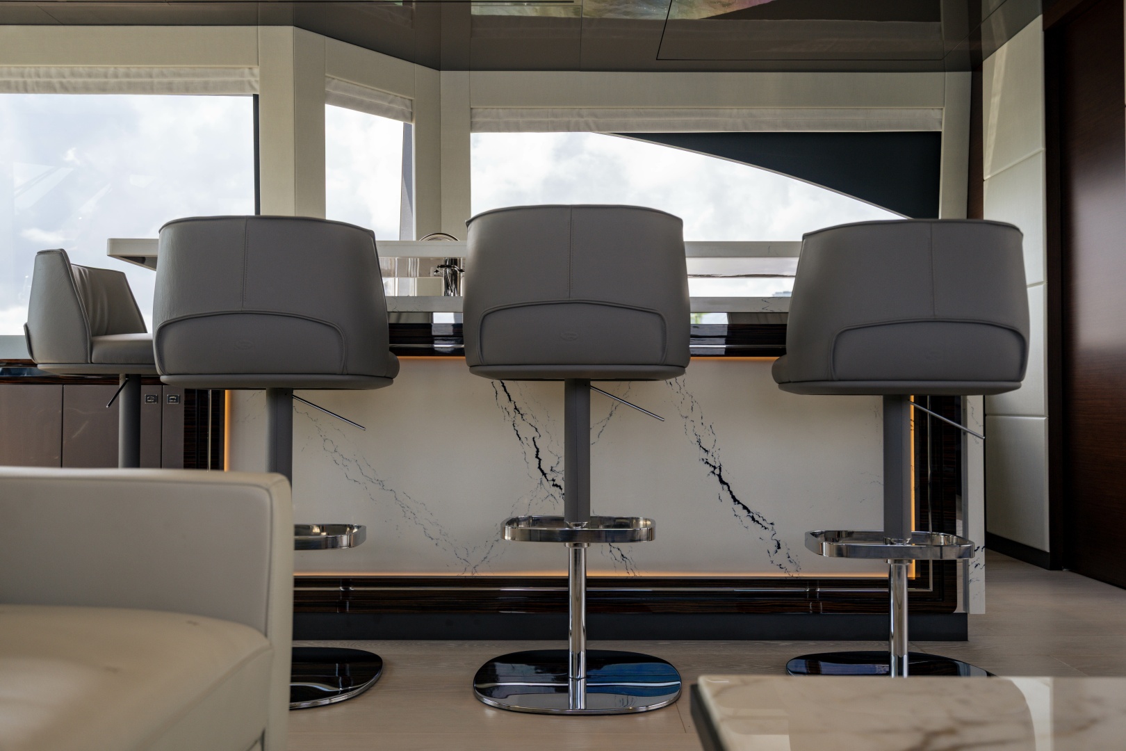 M Y 12 102ft Ocean Alexander Yacht For Sale