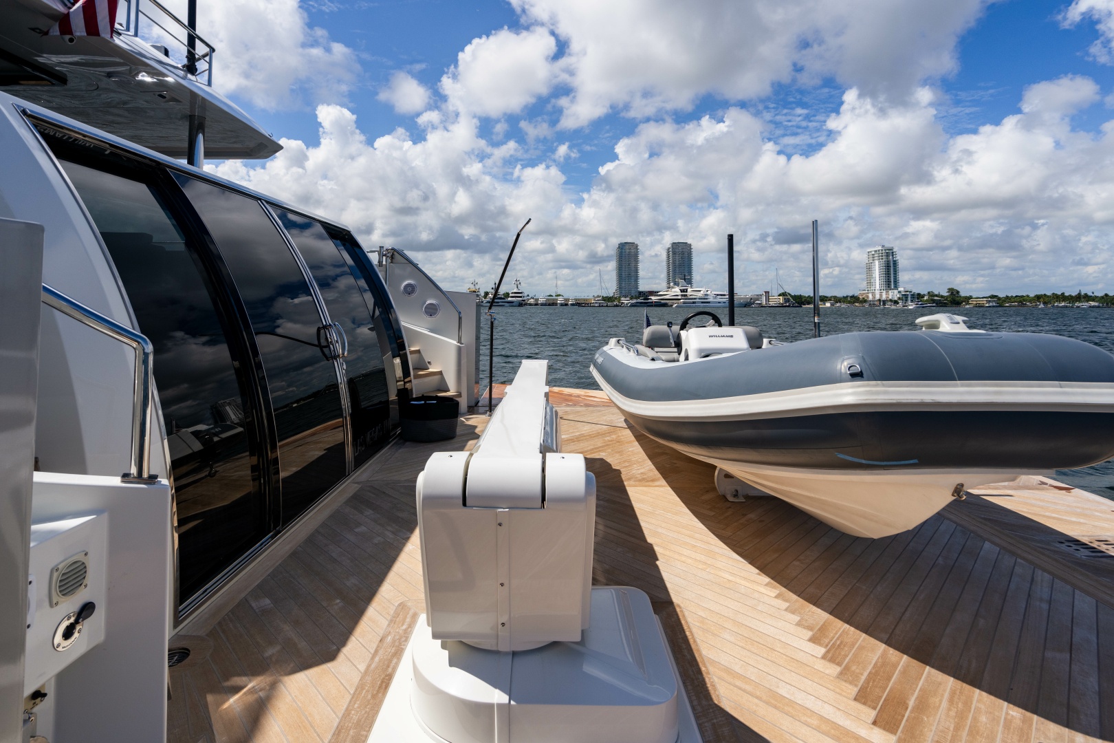 2023 Ocean Alexander 32 Explorer