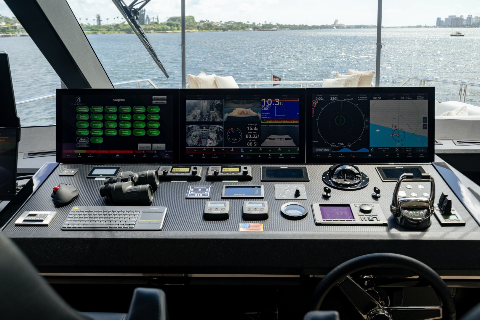 M Y 12 102ft Ocean Alexander Yacht For Sale