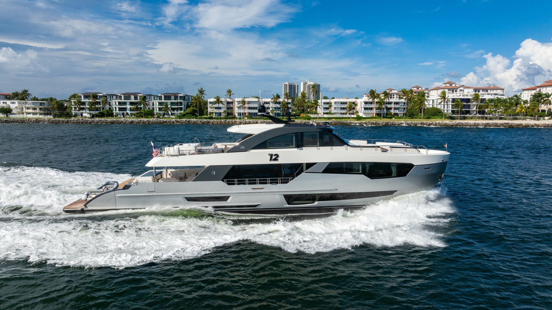 M Y 12 102ft Ocean Alexander Yacht For Sale
