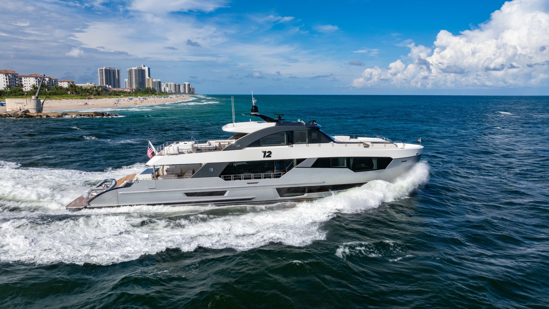 M Y 12 102ft Ocean Alexander Yacht For Sale