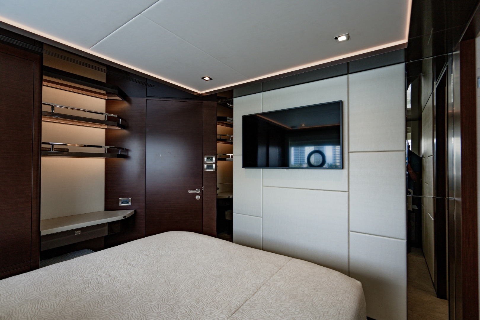 2023 Ocean Alexander 32 Explorer