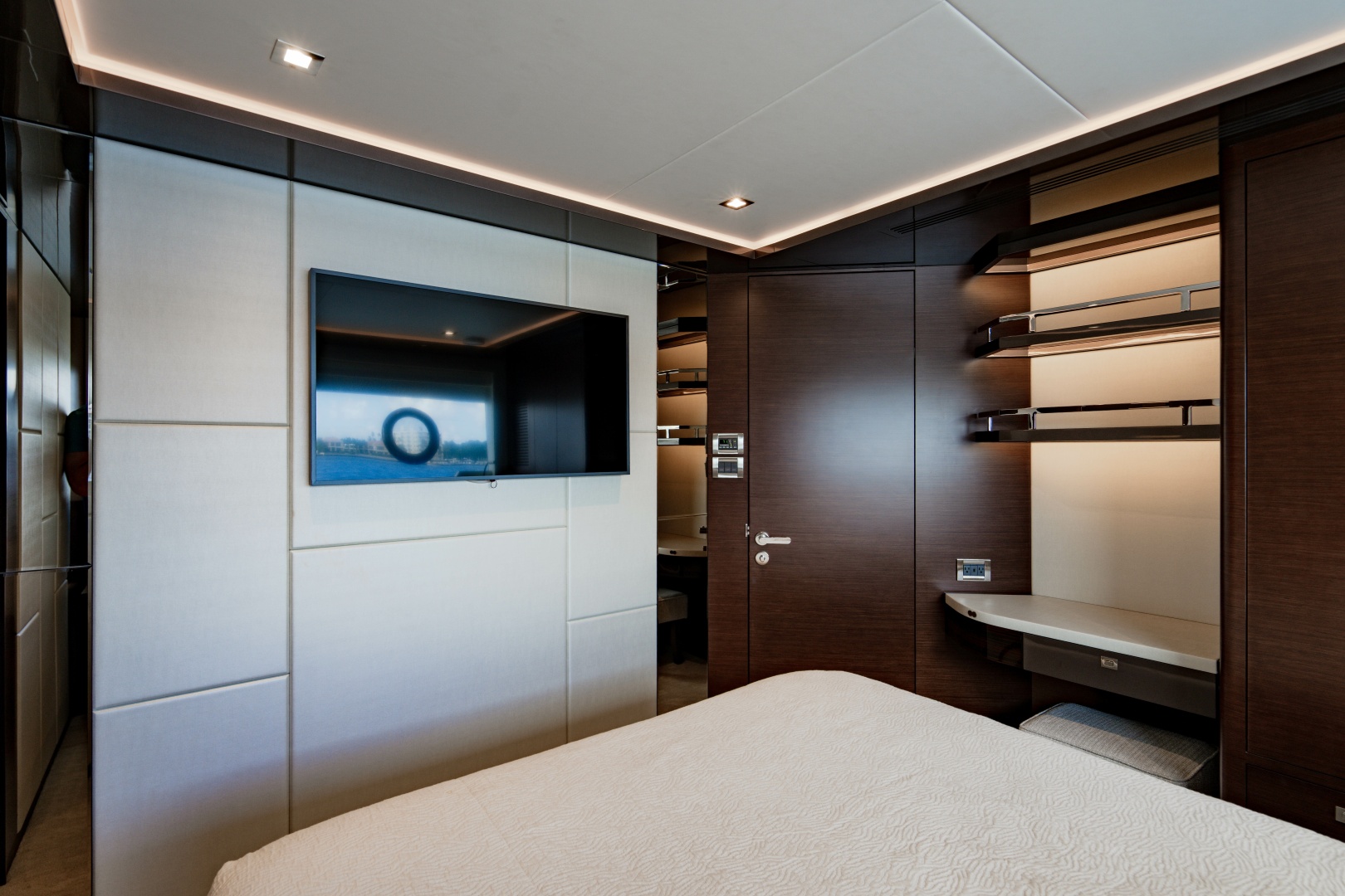 M Y 12 102ft Ocean Alexander Yacht For Sale